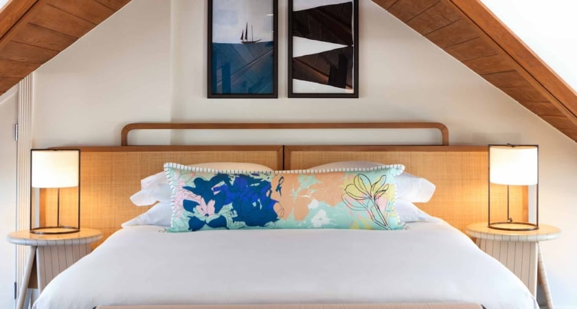 1 King Hemingway Suite bed