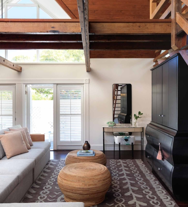 1 King Hemingway Suite living room