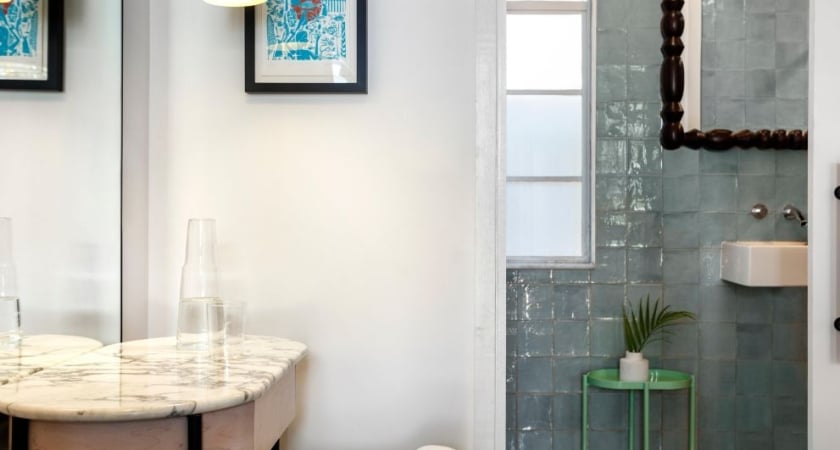 1 King Patio washroom